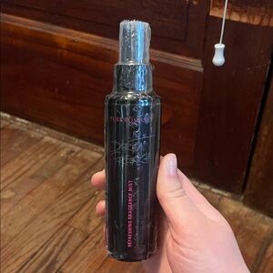 Pure Romance Refreshing Fragrance Mist - Black